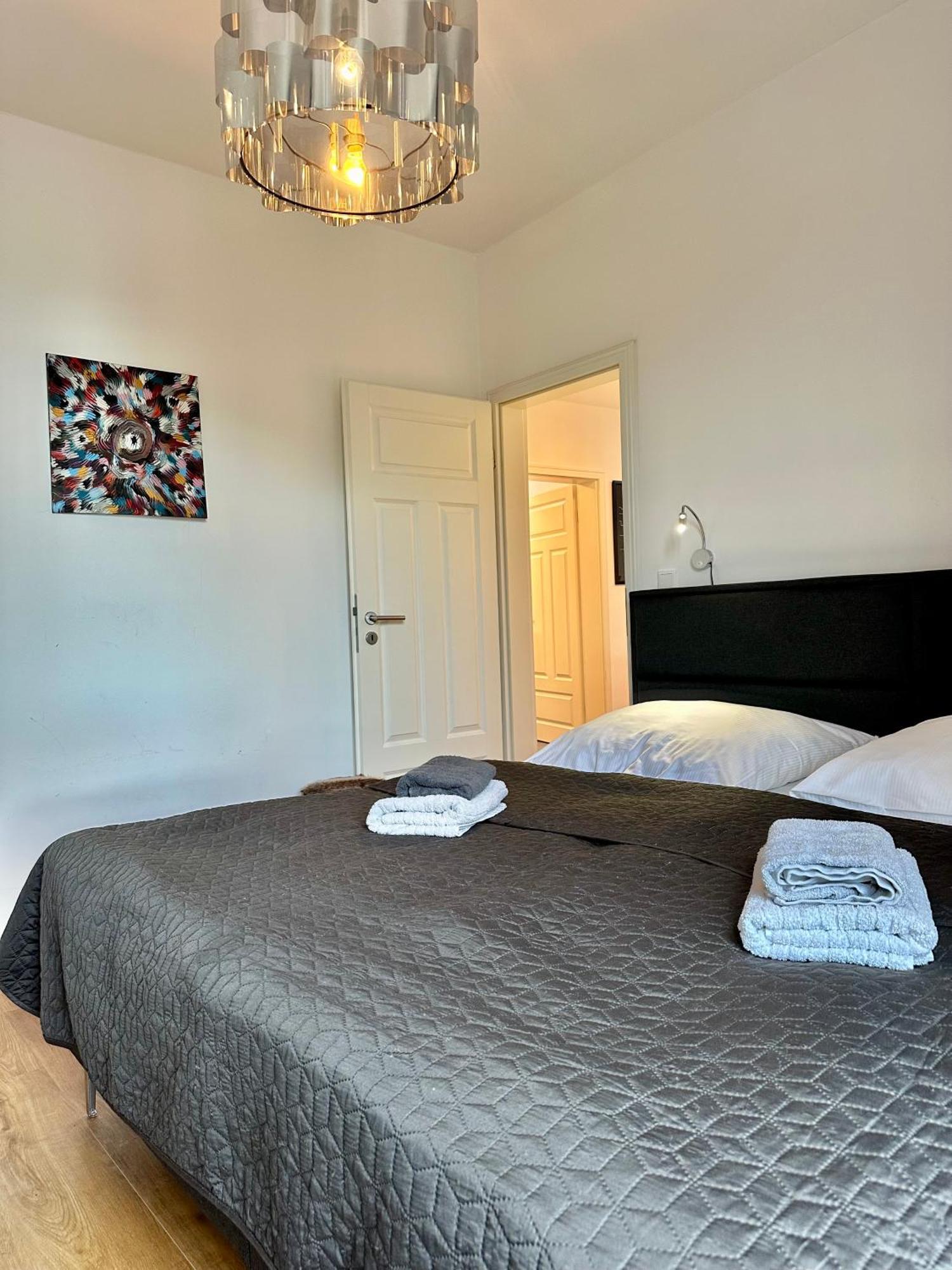 Modernes City-Apartment Mit Blick In Den Park Und 2 Baeder H9 올덴부르크 외부 사진