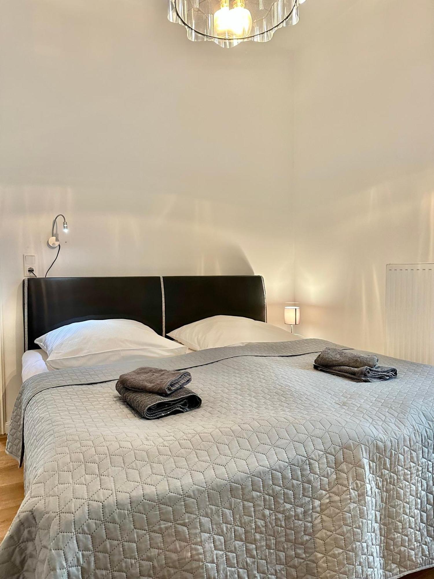 Modernes City-Apartment Mit Blick In Den Park Und 2 Baeder H9 올덴부르크 외부 사진