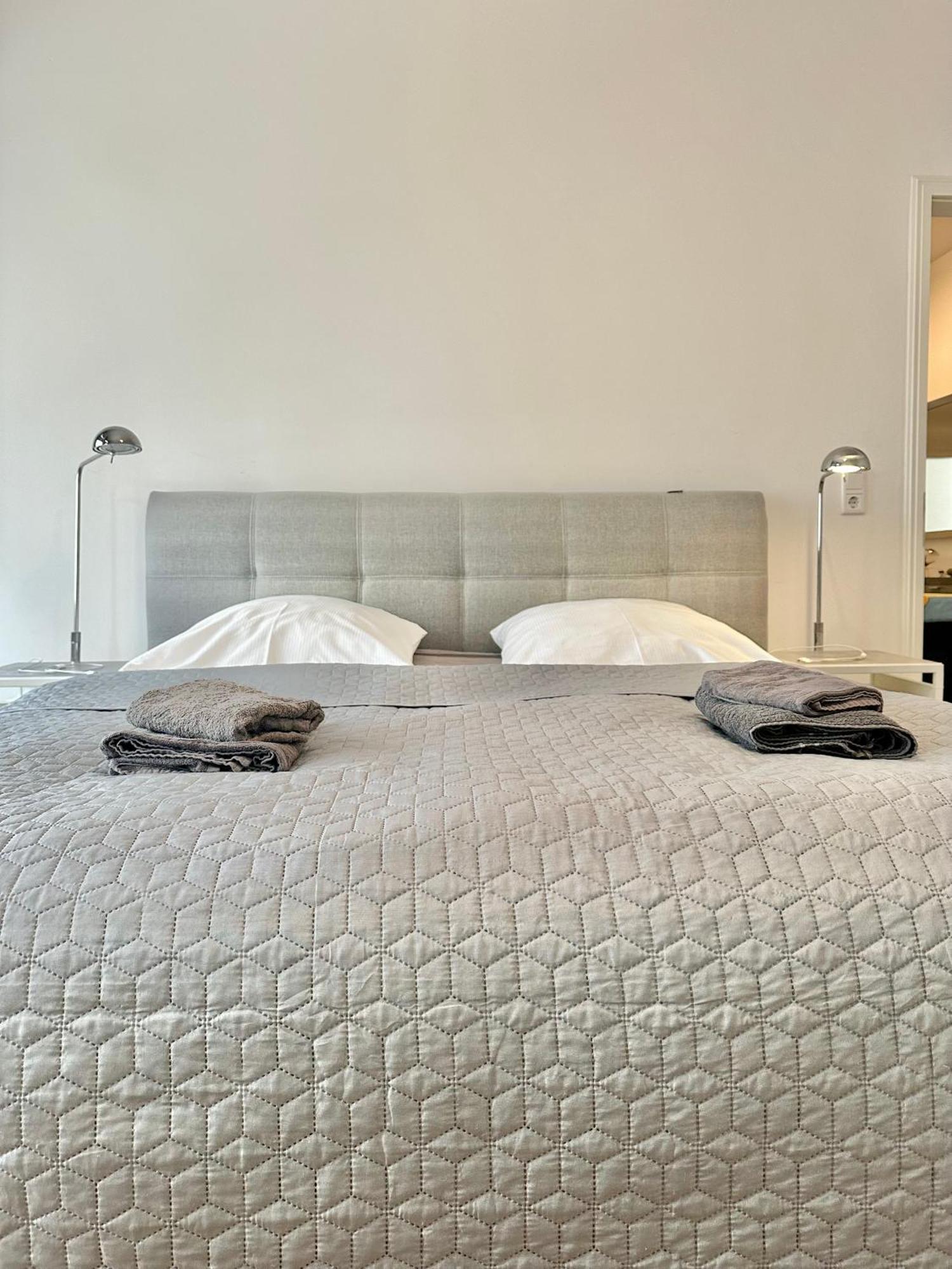 Modernes City-Apartment Mit Blick In Den Park Und 2 Baeder H9 올덴부르크 외부 사진
